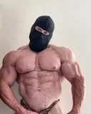 THE MASKED BODYBUILDER 💪🏽