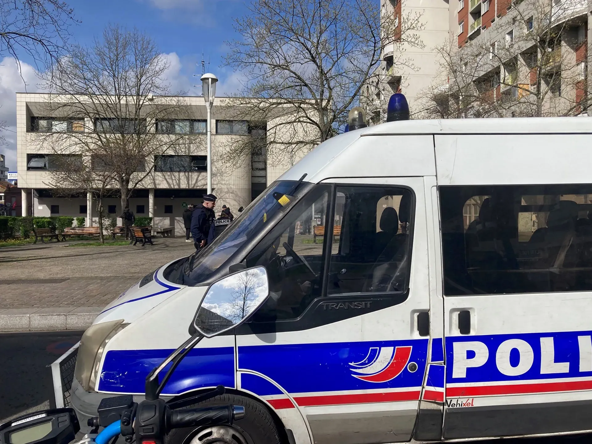 France detains four amid inquiry into suspected Russian spy network