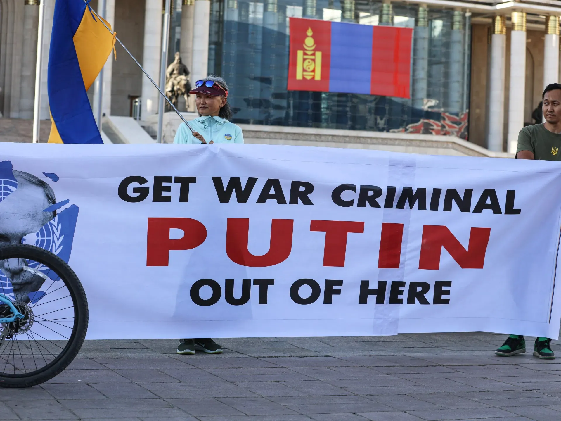 Putin shrugs off war crimes warrant on visit to Mongolia