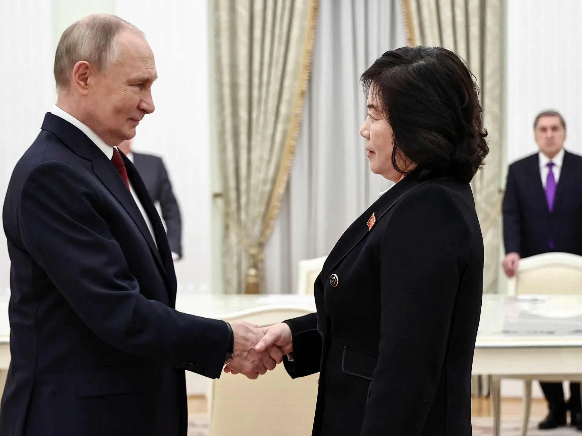 Putin meets N Korea foreign minister as Kyiv warns of troop deployment