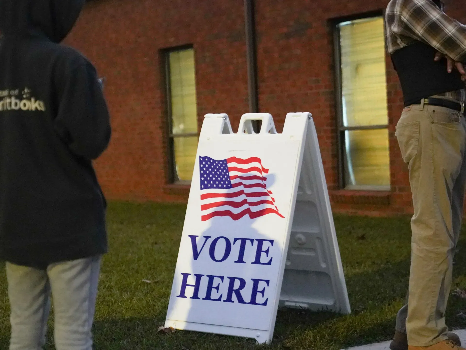 Russia rejects links to bomb scares at polling places in key US states