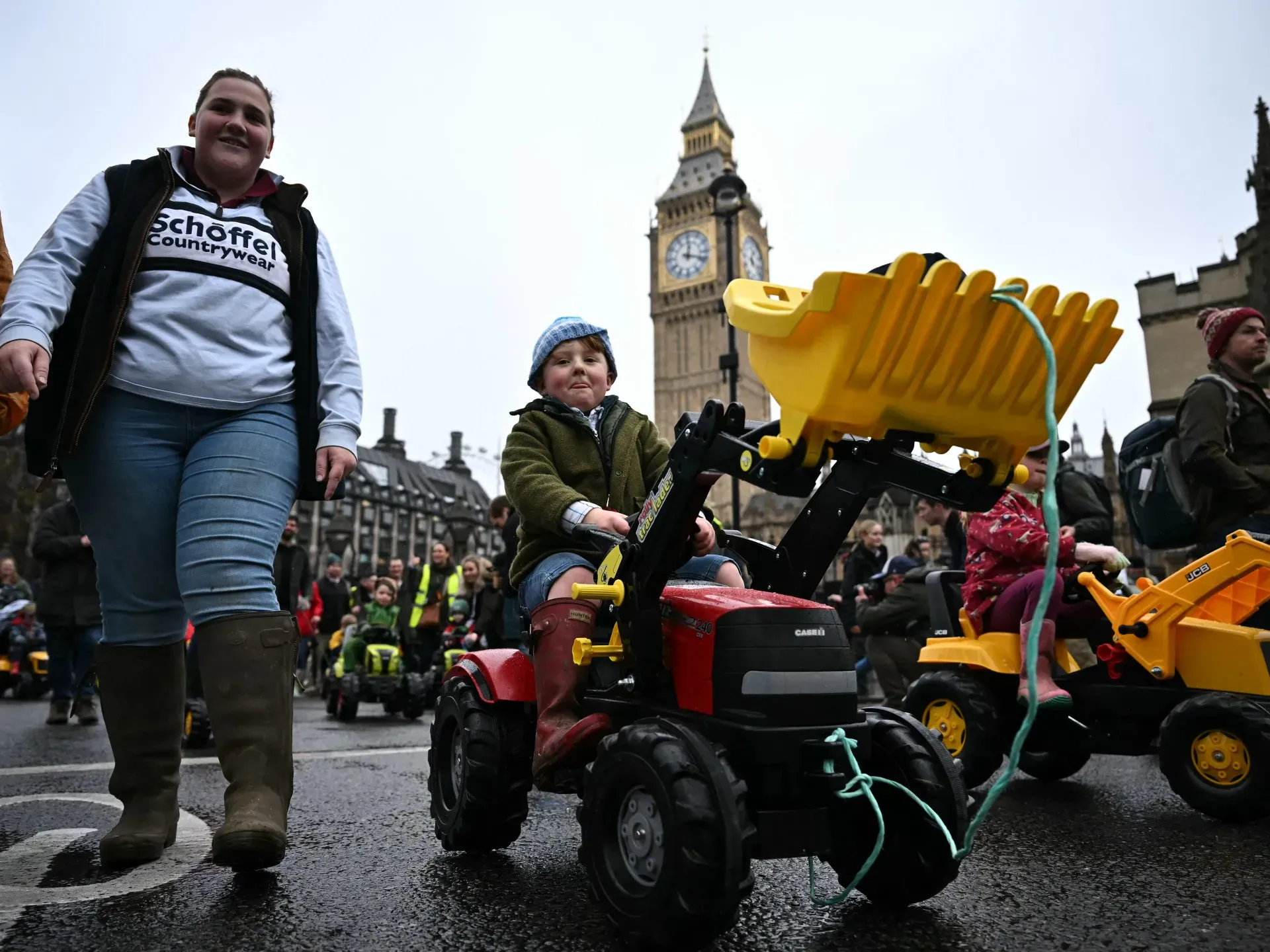 British farmers protest against ‘tractor tax’ on inheritance