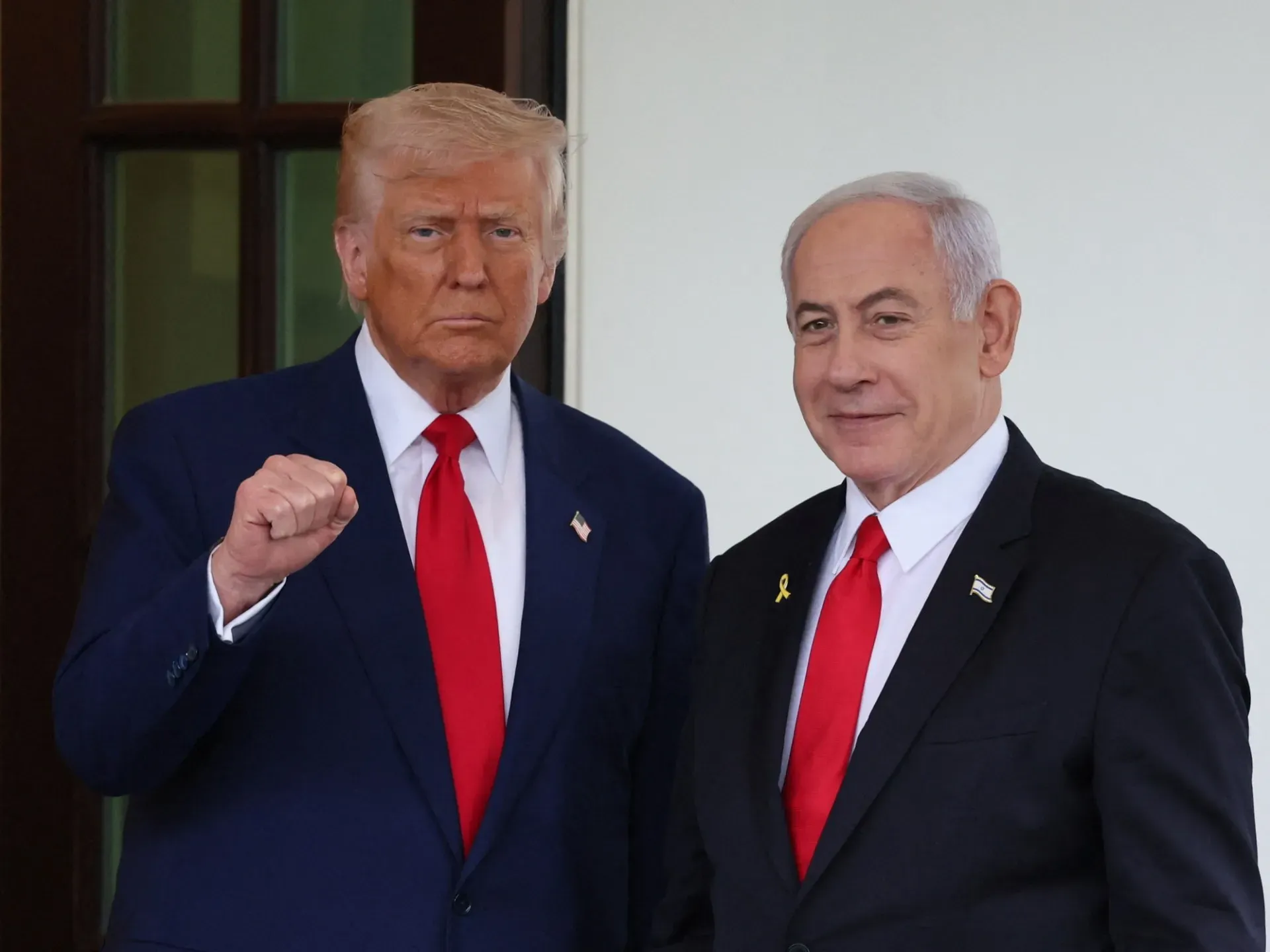 Trump defends Netanyahu, attacks Israeli prosecutors over corruption trial