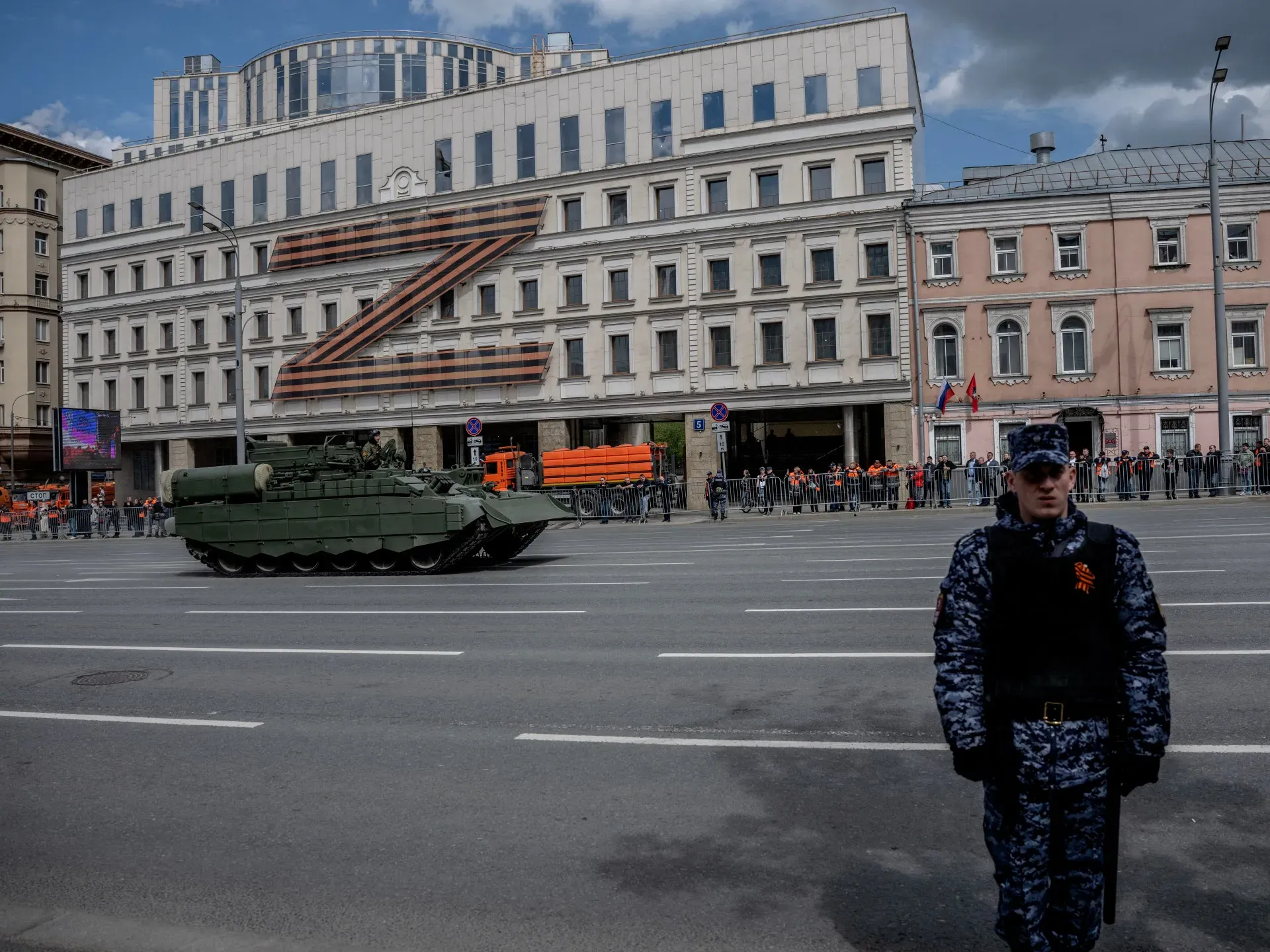 Ukraine accuses Russia of launching bombs after Putin’s 3-day truce begins