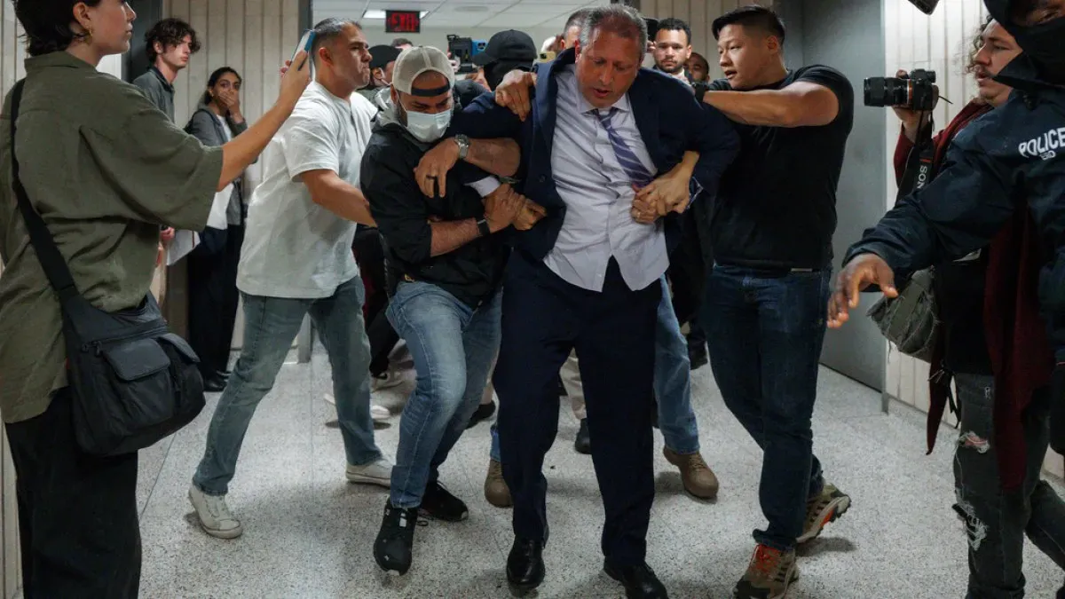 New York City comptroller arrested by ICE agents outside immigration court