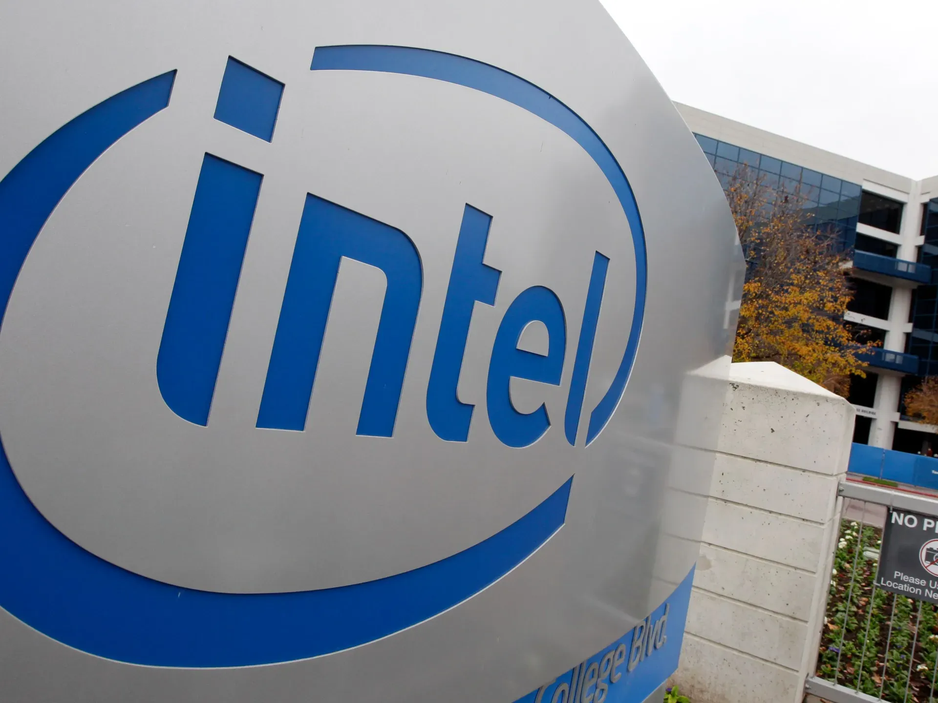 Trump says US to take 10 percent stake in Intel