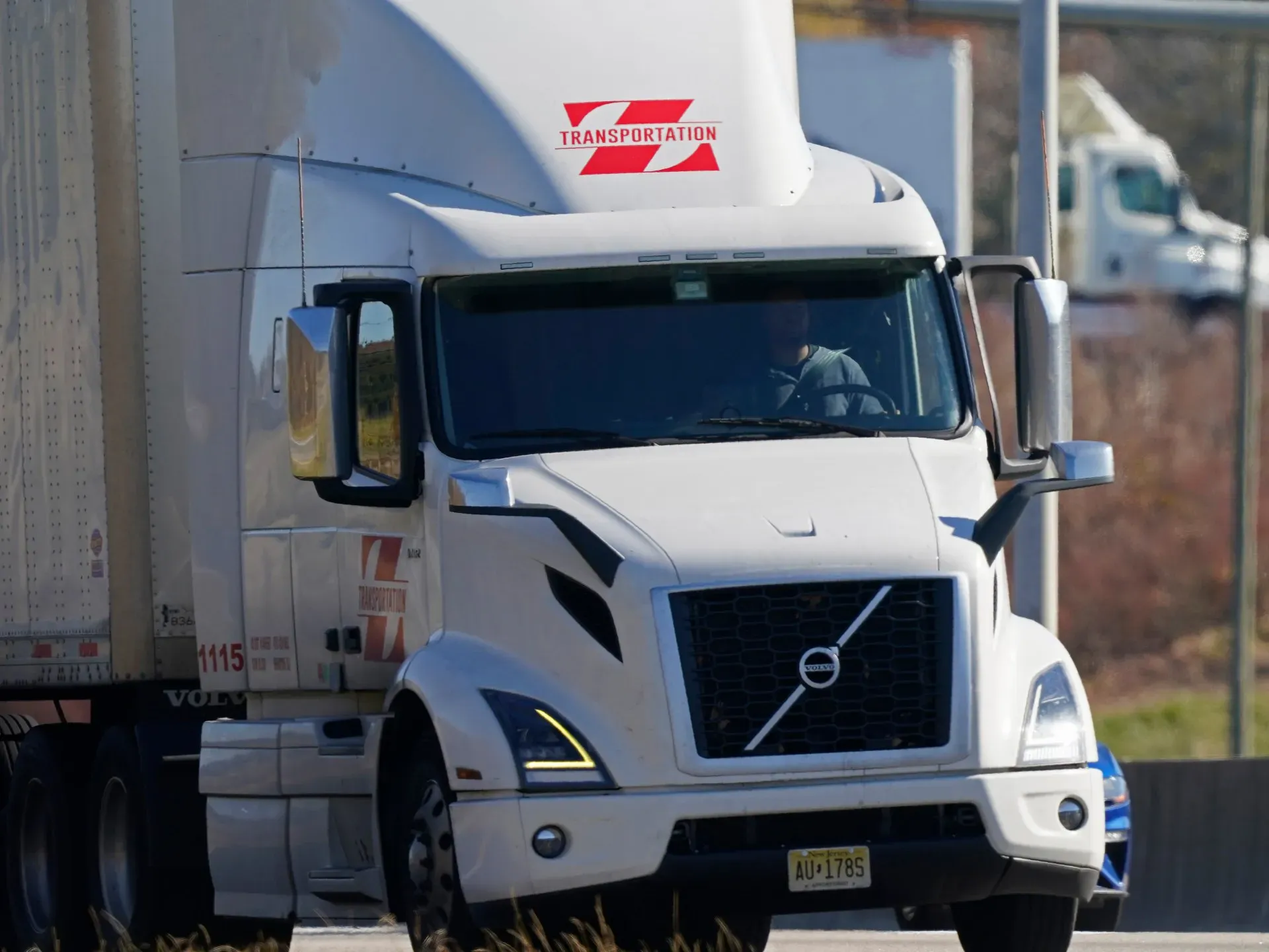 Trump admin threatens to cut US state funds over trucker English rules