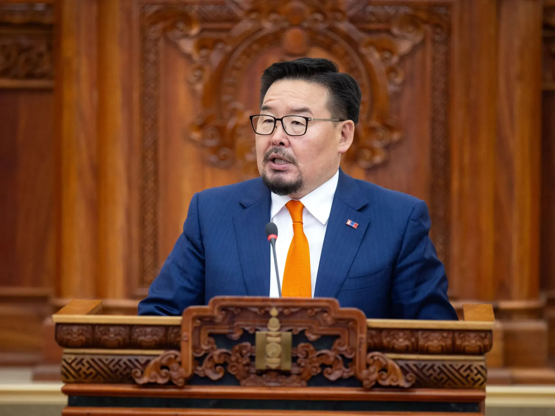 Mongolian PM loses confidence vote, resigns after four months in office