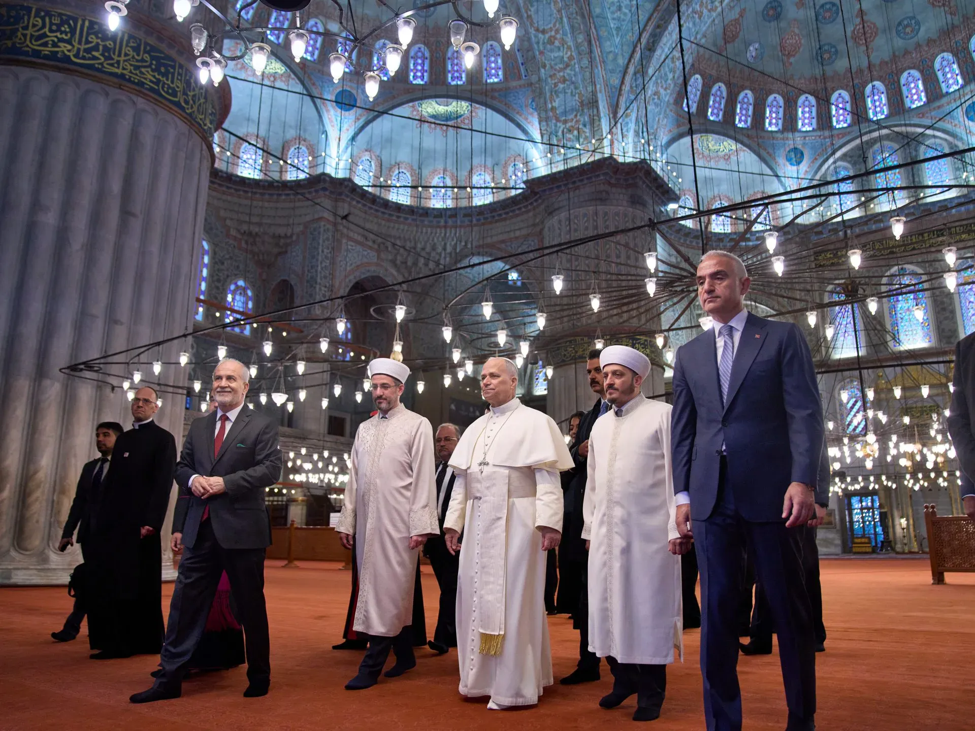 Pope Leo visits Blue Mosque in Turkiye’s Istanbul
