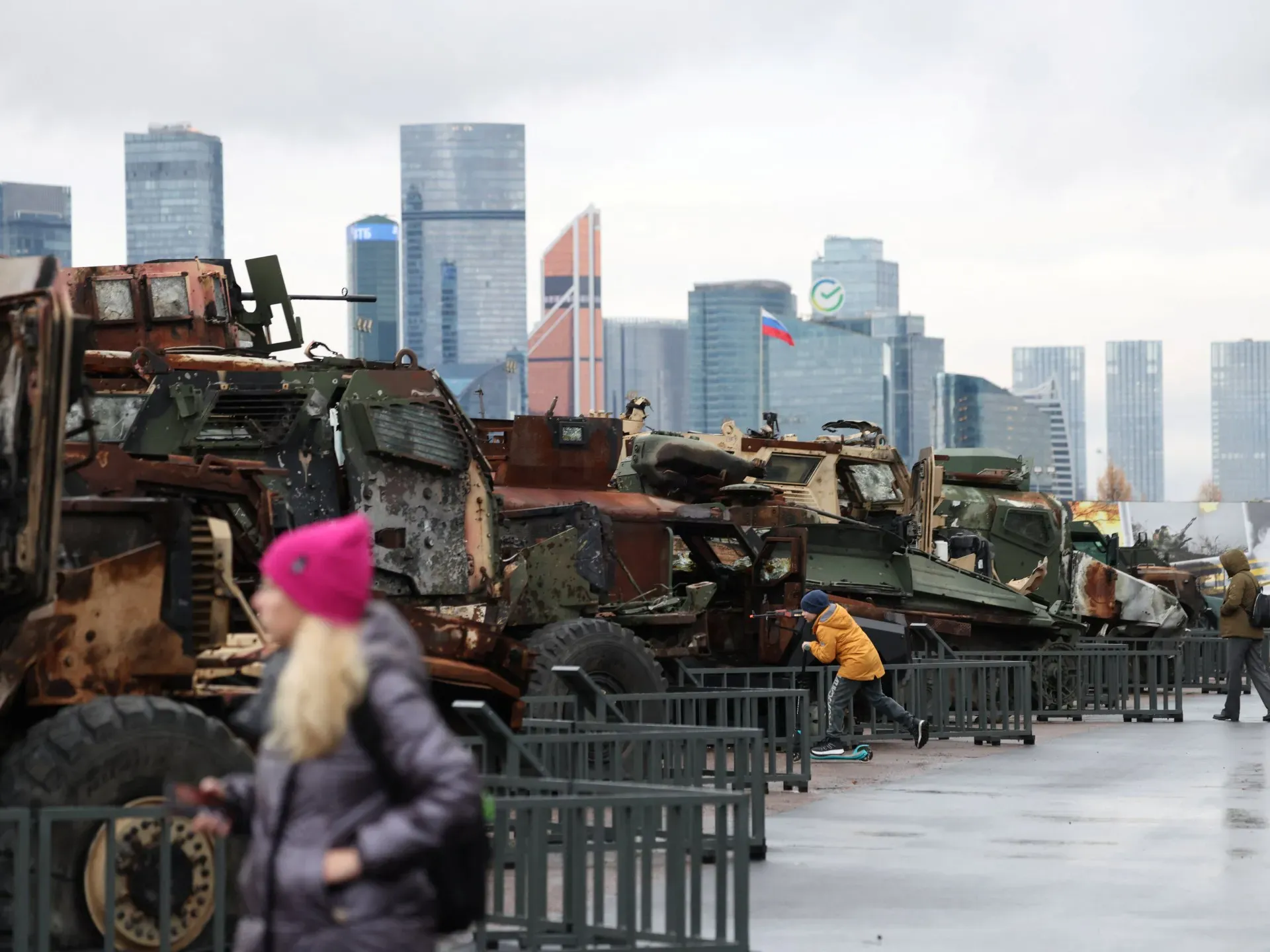 What do Russian nationals, analysts make of US-led Ukraine peace talks?